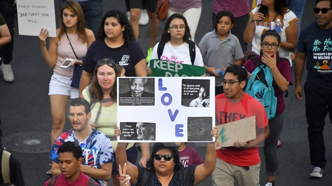 them 4 bang kien chinh quyen tong thong trump do bai bo daca