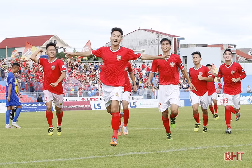 Những khoảnh khắc ấn tượng trận cầu “lên ngôi” của Hồng Lĩnh Hà Tĩnh