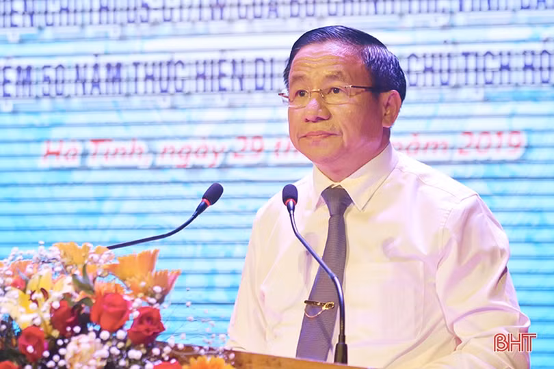 Hà Tĩnh sơ kết 3 năm thực hiện Chỉ thị 05-CT/TW và vinh danh điển hình học tập và làm theo Bác