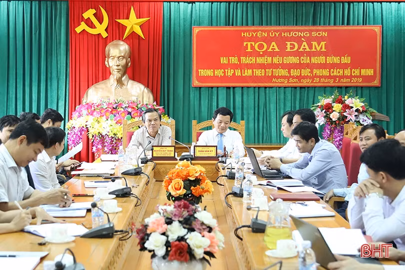 Tiếp bước truyền thống, xây dựng Hương Sơn phát triển nhanh, bền vững