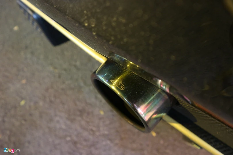 Cận cảnh siêu xe Ferrari 488 GTB độ Liberty Walk độc nhất Việt Nam