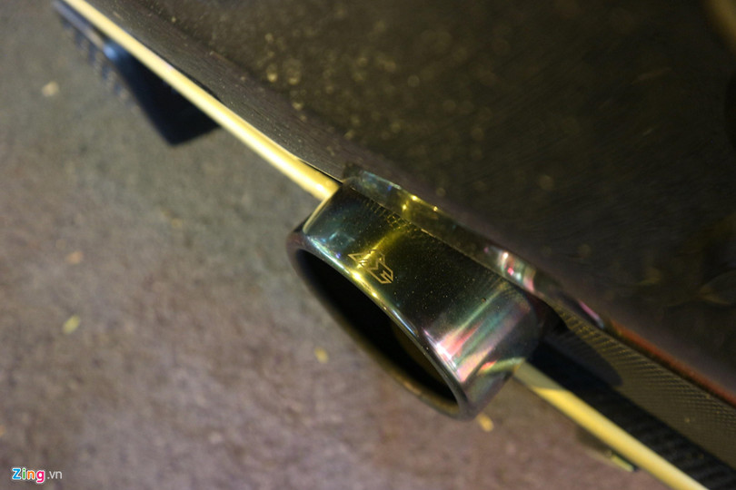 Cận cảnh siêu xe Ferrari 488 GTB độ Liberty Walk độc nhất Việt Nam