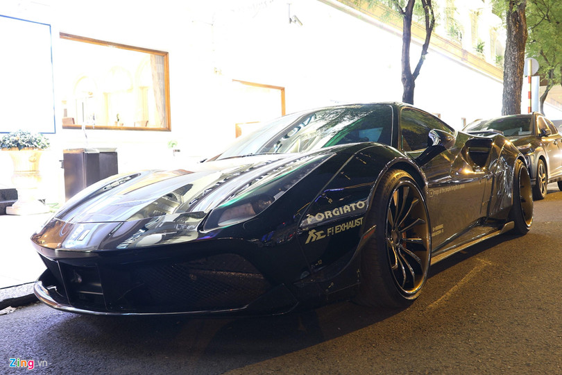 Cận cảnh siêu xe Ferrari 488 GTB độ Liberty Walk độc nhất Việt Nam