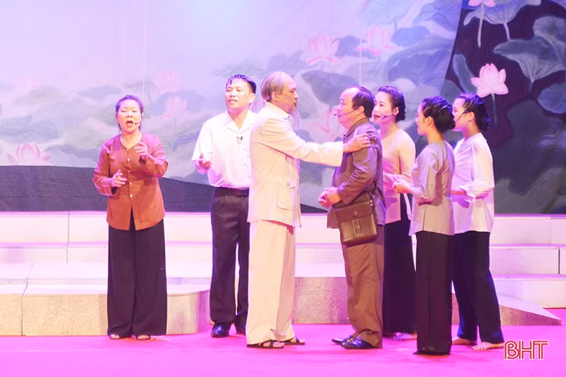 Xúc động chương trình ca kịch “Lời Bác dặn trước lúc đi xa”