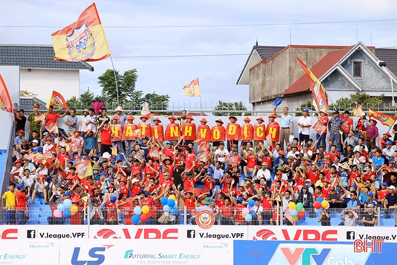 Những khoảnh khắc ấn tượng trận cầu “lên ngôi” của Hồng Lĩnh Hà Tĩnh