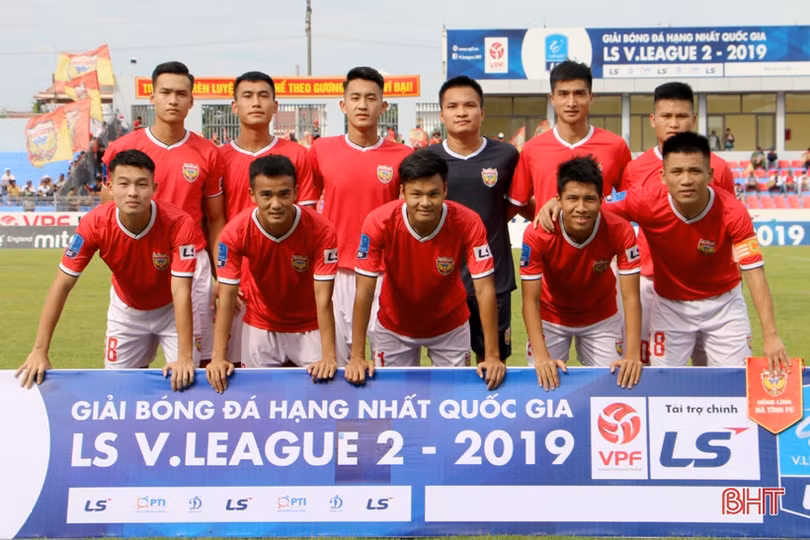 Hồng Lĩnh Hà Tĩnh quyết đánh bại Fico Tây Ninh để lên V.League trước 2 vòng đấu