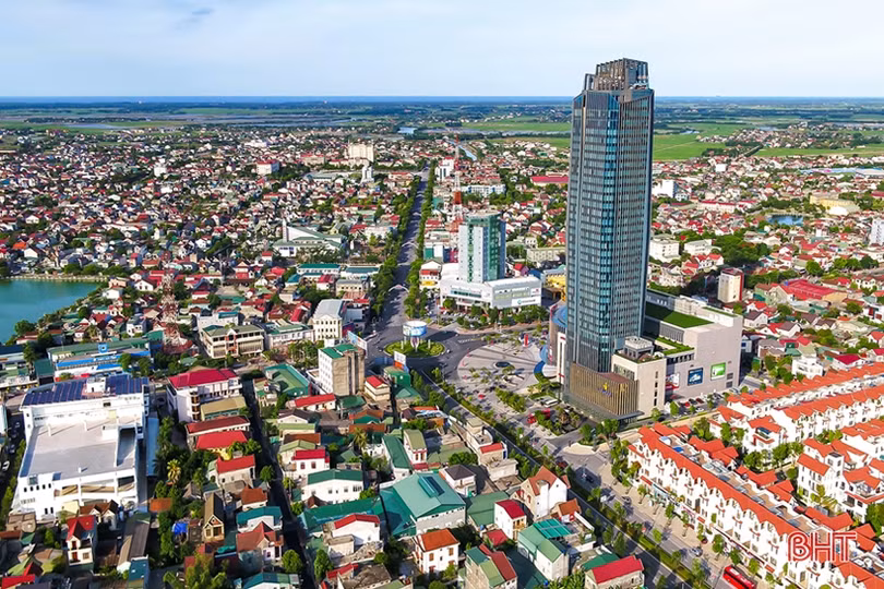 Thành Sen đổi thay trên từng góc phố!