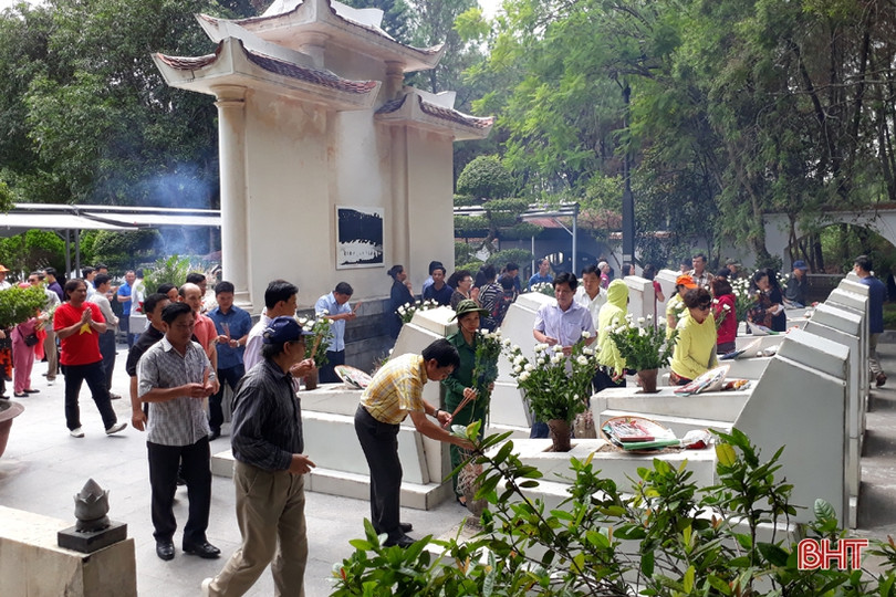 Du lịch Hà Tĩnh vẫn “hút” khách dù thời tiết bất thuận