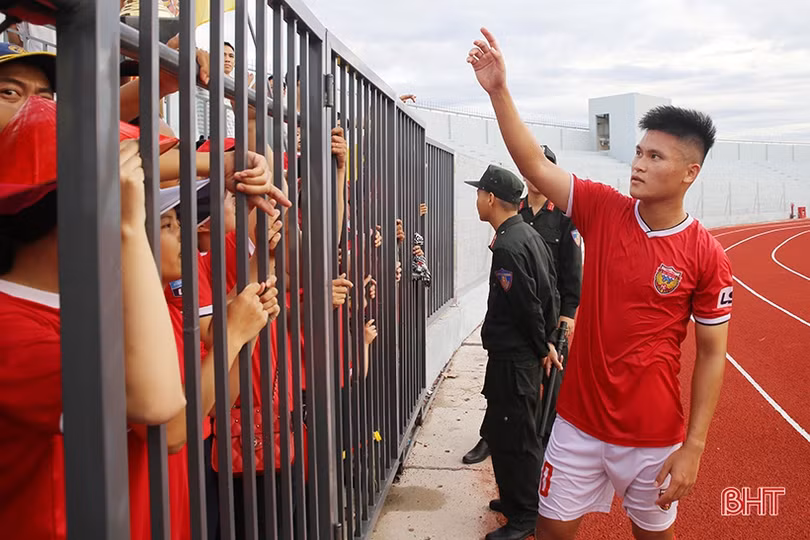 Những khoảnh khắc ấn tượng trận cầu “lên ngôi” của Hồng Lĩnh Hà Tĩnh