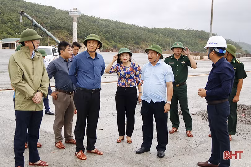 Bí thư Tỉnh ủy Lê Đình Sơn: Tăng cường lực lượng, đảm bảo an toàn tính mạng và tài sản cho người dân