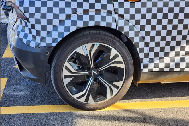 VinFast VF 6 lộ diện trước ngày ra mắt Việt Nam