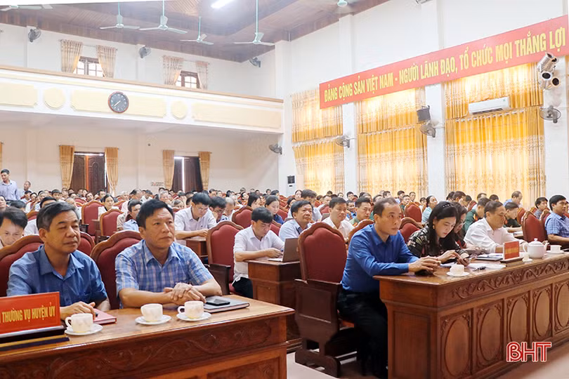 Cán bộ thôn, tổ dân phố ở Can Lộc đề xuất nhiều ý kiến liên quan đến sản xuất nông nghiệp, xây dựng NTM