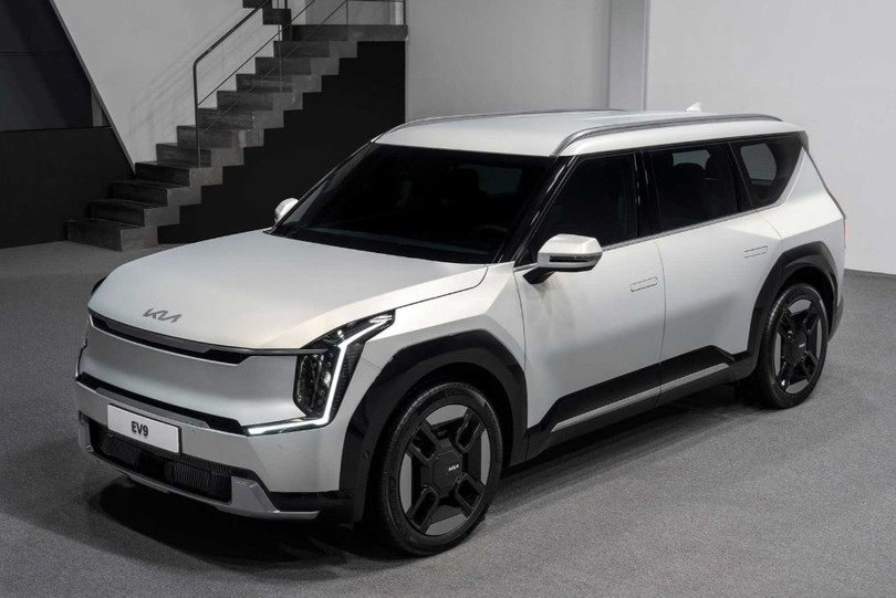 Kia EV9 chốt giá từ hơn 60.000 USD, đối thủ cạnh tranh của VinFast VF9