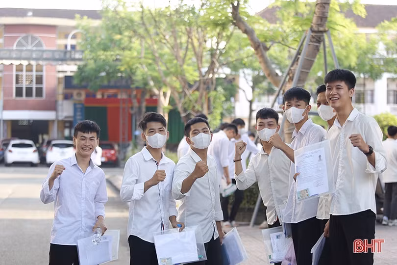 Thí sinh Hà Tĩnh thoải mái bước vào môn đầu tiên Kỳ thi tốt nghiệp THPT 2023