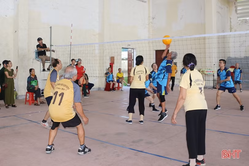 Cẩm Xuyên vô địch Giải Bóng chuyền hơi nam - nữ Hội Cựu TNXP Hà Tĩnh