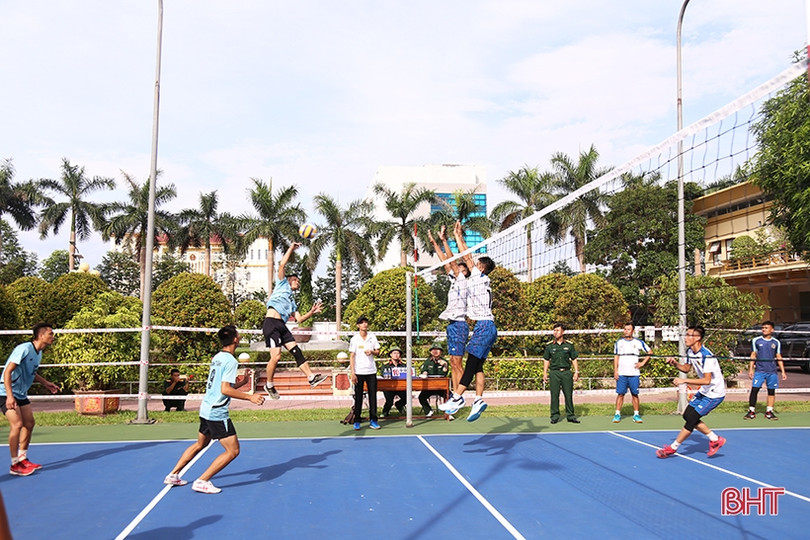 Hơn 300 VĐV tham gia Hội thao Thể dục thể thao Quân khu 4 tại Hà Tĩnh