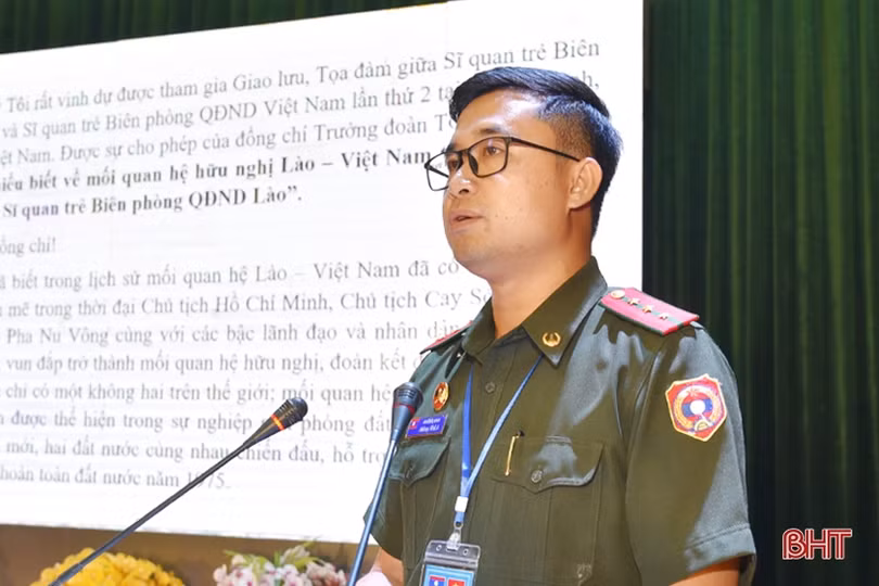 Sĩ quan trẻ biên phòng Việt - Lào tọa đàm về công tác bảo vệ biên giới