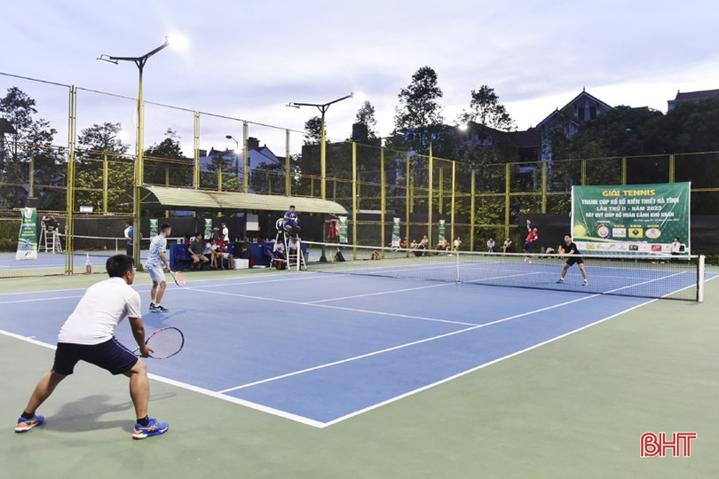 Trao giải Tennis tranh Cúp Xổ số kiến thiết Hà Tĩnh 
