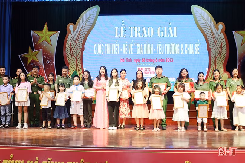 Tuyên dương gia đình công an hạnh phúc, tiêu biểu năm 2023