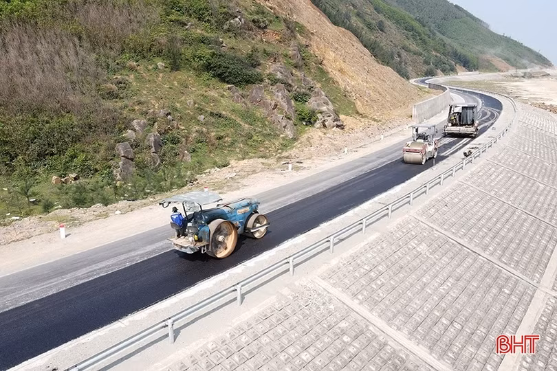 Gần 59 tỷ đồng bảo dưỡng, sửa chữa đường giao thông ở Hà Tĩnh