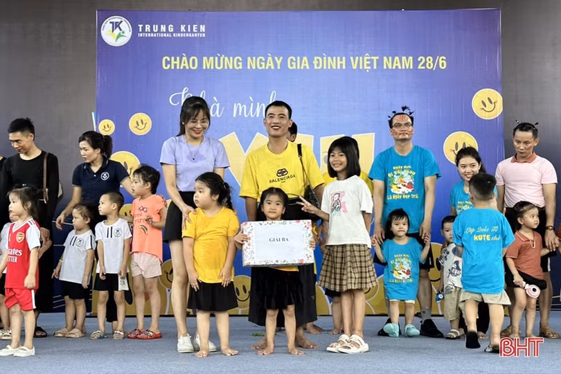 Phụ huynh, học sinh Trường Mầm non Trung Kiên vui ngày hội gia đình