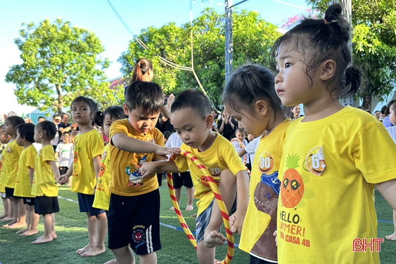 Phụ huynh, học sinh Trường Mầm non Trung Kiên vui ngày hội gia đình