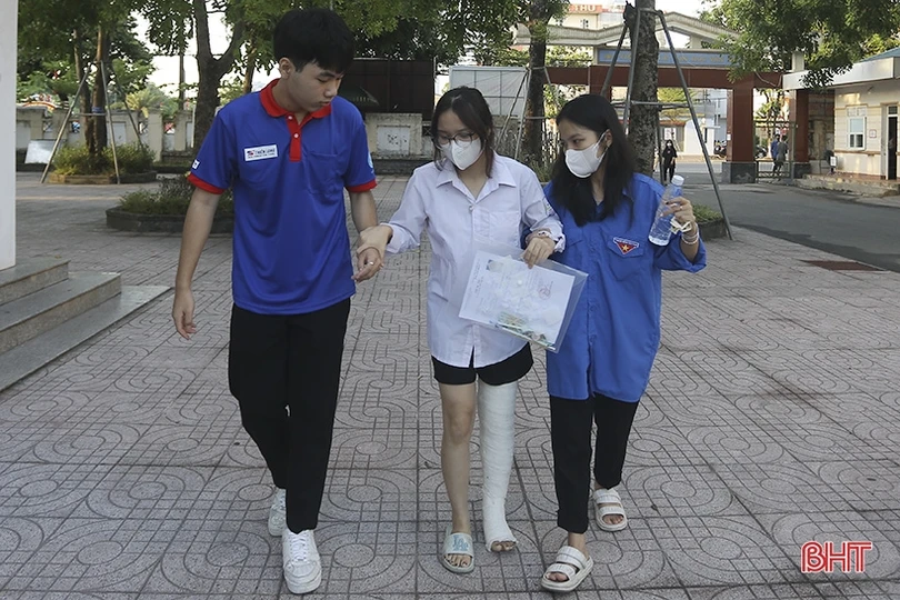 Ngày đầu Kỳ thi tốt nghiệp THPT ở Hà Tĩnh diễn ra nghiêm túc, an toàn