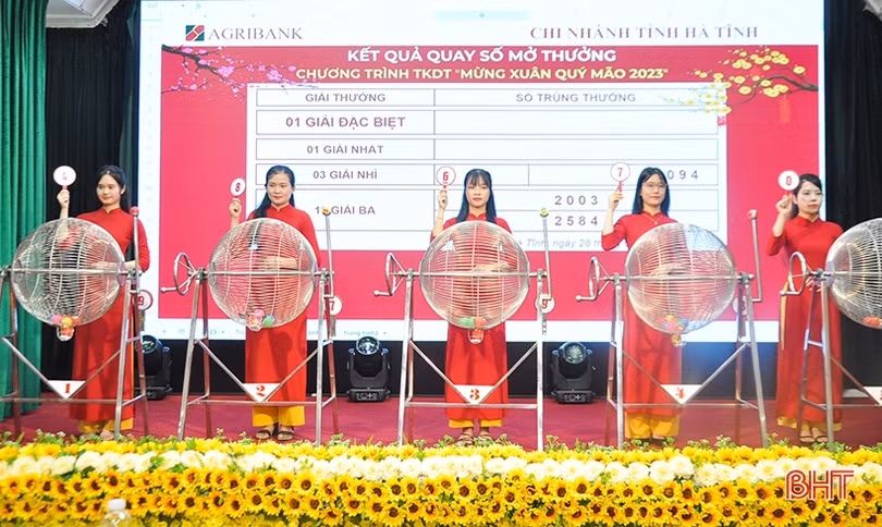 Agribank Chi nhánh tỉnh Hà Tĩnh xác định khách hàng trúng ôtô trị giá 800 triệu đồng