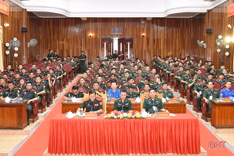 Sĩ quan trẻ biên phòng Việt - Lào tọa đàm về công tác bảo vệ biên giới