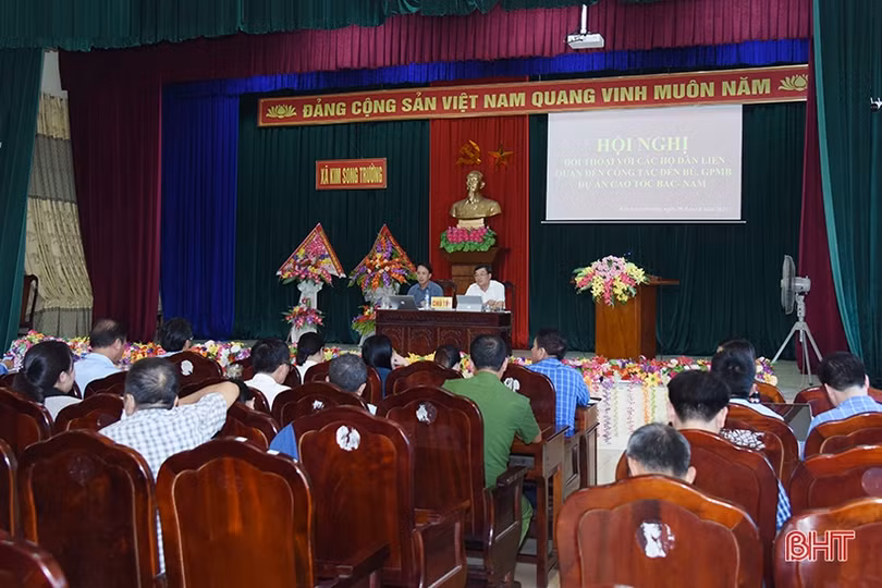 Can Lộc đối thoại với người dân về công tác đền bù, giải phóng mặt bằng cao tốc Bắc - Nam