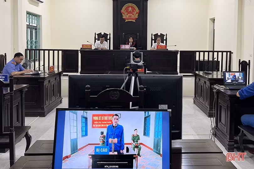 Lĩnh 24 tháng tù vì tàng trữ trái phép chất ma tuý