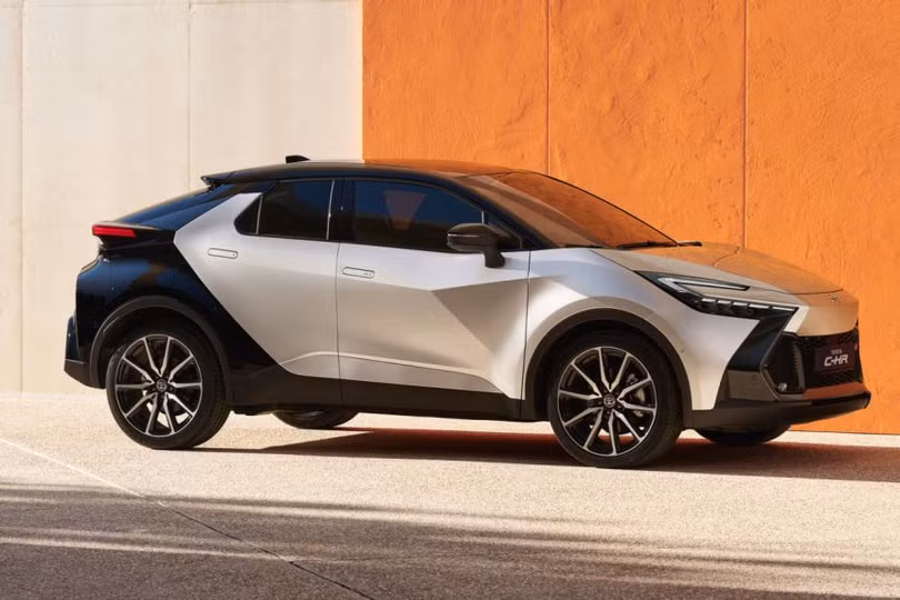 Toyota C-HR 2024 ra mắt: Mẫu SUV đô thị cá tính