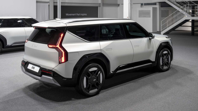 Kia EV9 chốt giá từ hơn 60.000 USD, đối thủ cạnh tranh của VinFast VF9
