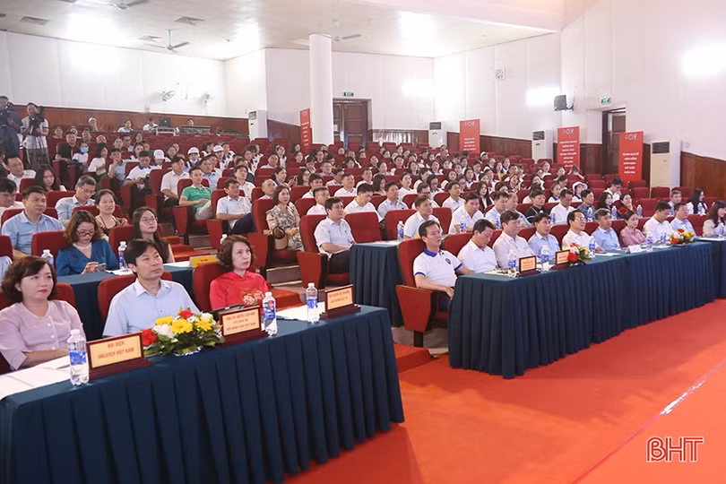 Hưởng ứng “Ngày Vệ sinh yêu nước nâng cao sức khỏe Nhân dân” tại Hà Tĩnh