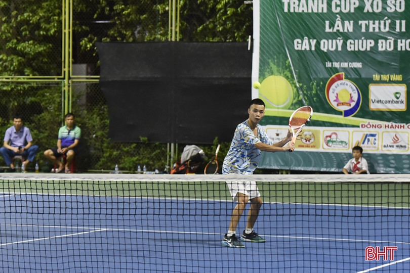 Trao giải Tennis tranh Cúp Xổ số kiến thiết Hà Tĩnh 