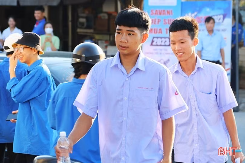 Thí sinh Hà Tĩnh thoải mái bước vào môn đầu tiên Kỳ thi tốt nghiệp THPT 2023
