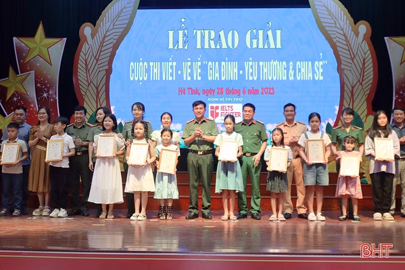 Tuyên dương gia đình công an hạnh phúc, tiêu biểu năm 2023