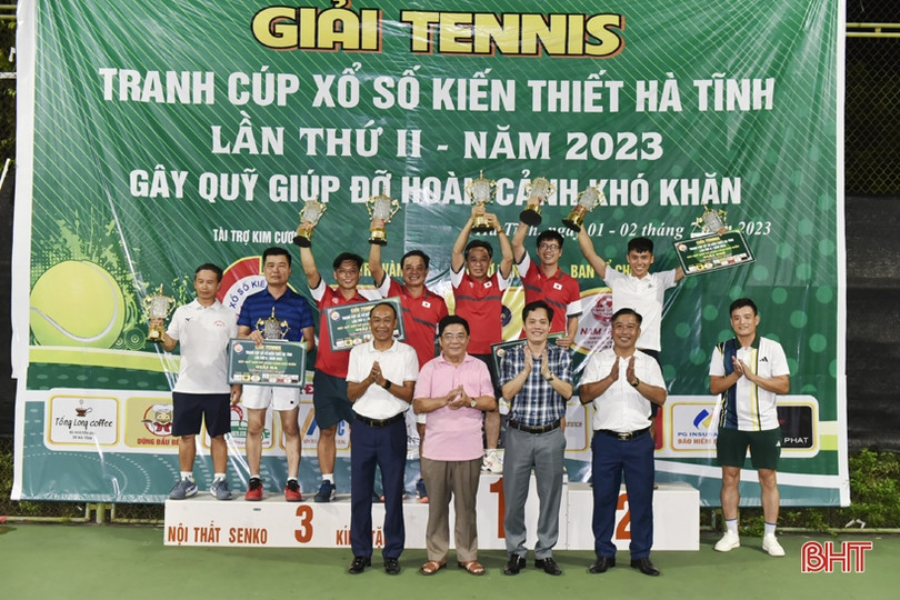 Trao giải Tennis tranh Cúp Xổ số kiến thiết Hà Tĩnh 