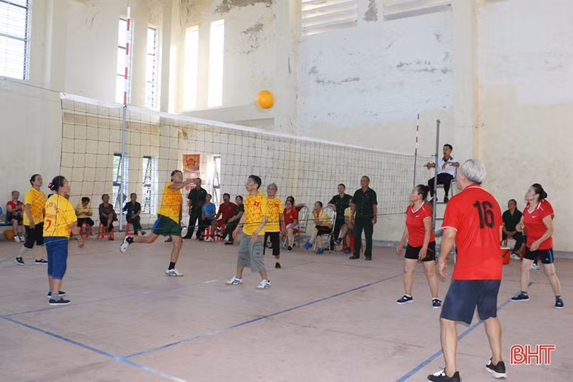 Cẩm Xuyên vô địch Giải Bóng chuyền hơi nam - nữ Hội Cựu TNXP Hà Tĩnh