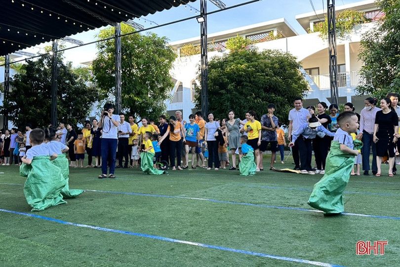 Phụ huynh, học sinh Trường Mầm non Trung Kiên vui ngày hội gia đình