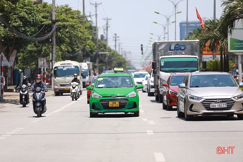 Hà Tĩnh tiếp tục nắng nóng gay gắt, có nơi trên 39 độ C