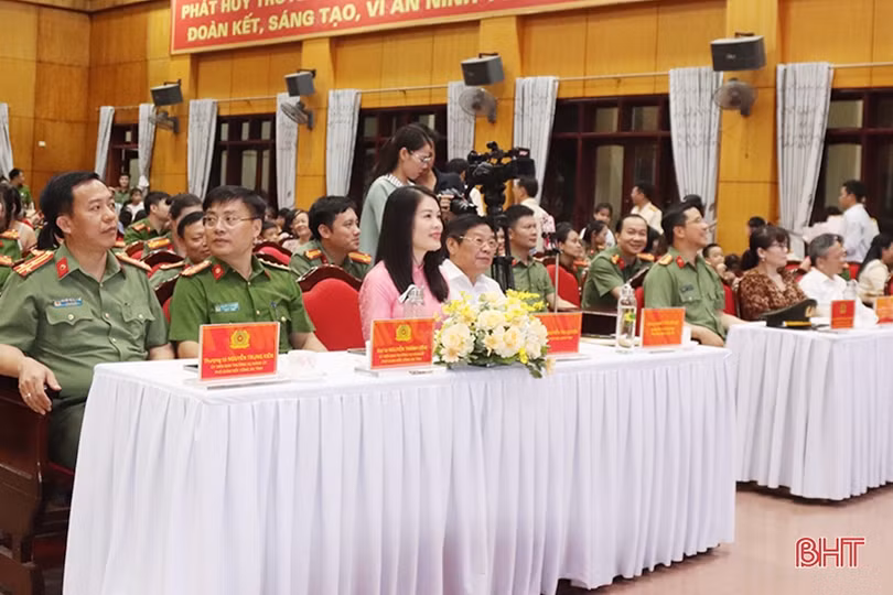 Tuyên dương gia đình công an hạnh phúc, tiêu biểu năm 2023