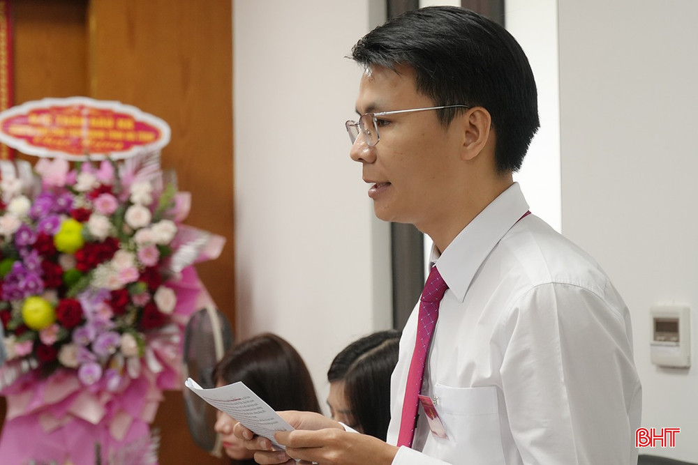 Đảng viên Phạm Trường Chinh phát biểu tham luận tại đại hội. bqbht_br_dsc01571.jpg