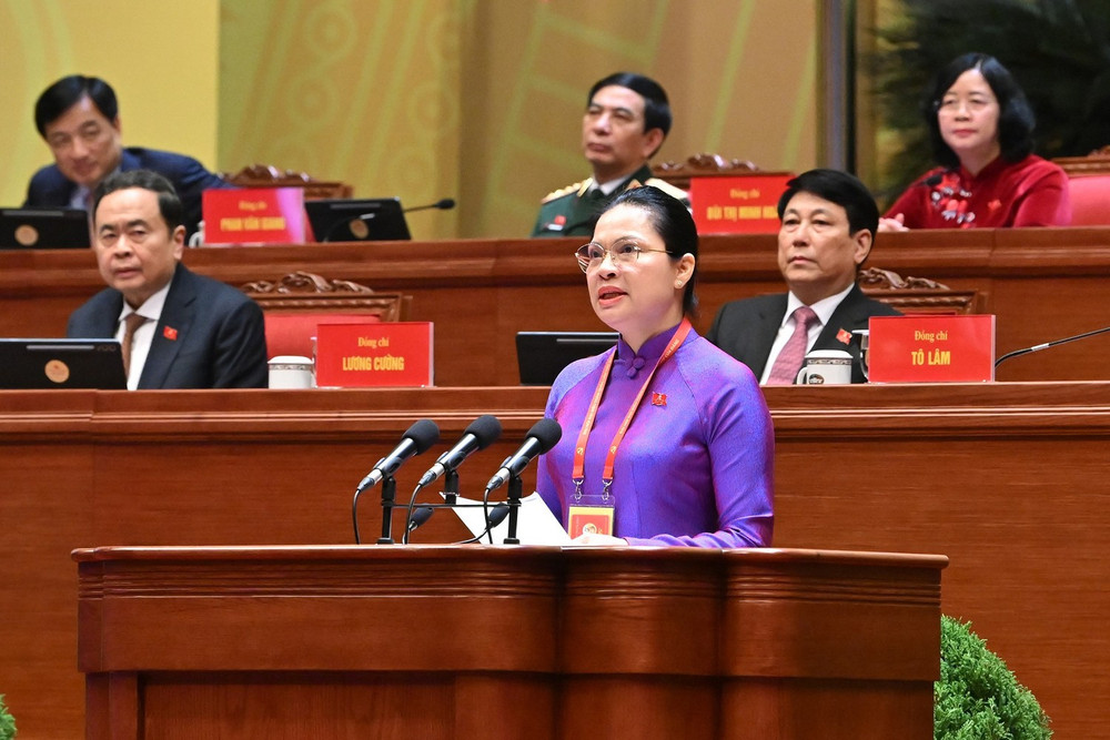 Đồng chí Hà Thị Nga, Ủy viên Trung ương Đảng, Phó Bí thư Thường trực Đảng ủy Mặt trận Tổ quốc, các đoàn thể Trung ương, Phó Chủ tịch, Tổng Thư ký Ủy ban Trung ương Mặt trận Tổ quốc Việt Nam, tham luận về vấn đề: Phát huy sức mạnh đoàn kết toàn dân tộc - nền tảng, động lực quan trọng thực hiện thắng lợi các mục tiêu phát triển đất nước trong kỷ nguyên mới.