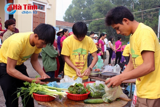 Thi “Vua đầu bếp nam” mừng ngày Phụ nữ Việt Nam ảnh 2