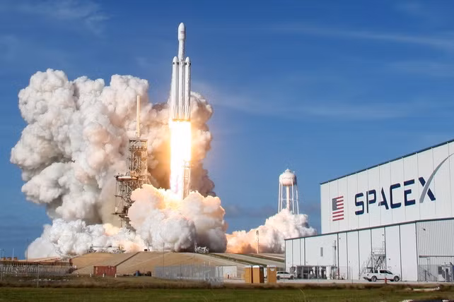 55 triệu USD một chuyến du lịch ngoài vũ trụ