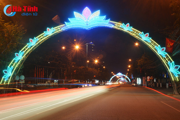 photo thanh sen lung linh sac mau don tet
