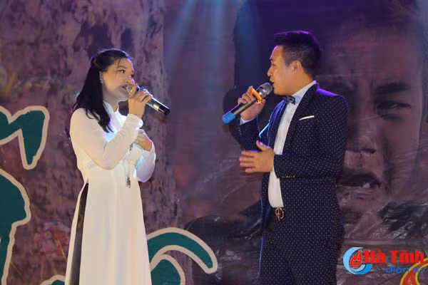 cam dong dem nhac tu thien tet am mien que xuan