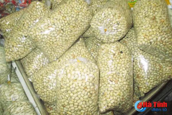 banh keo ba khong tran lan thi truong