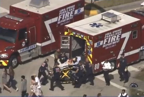 chan dung ke xa sung 19 tuoi khien 17 nguoi thiet mang tai truong hoc my